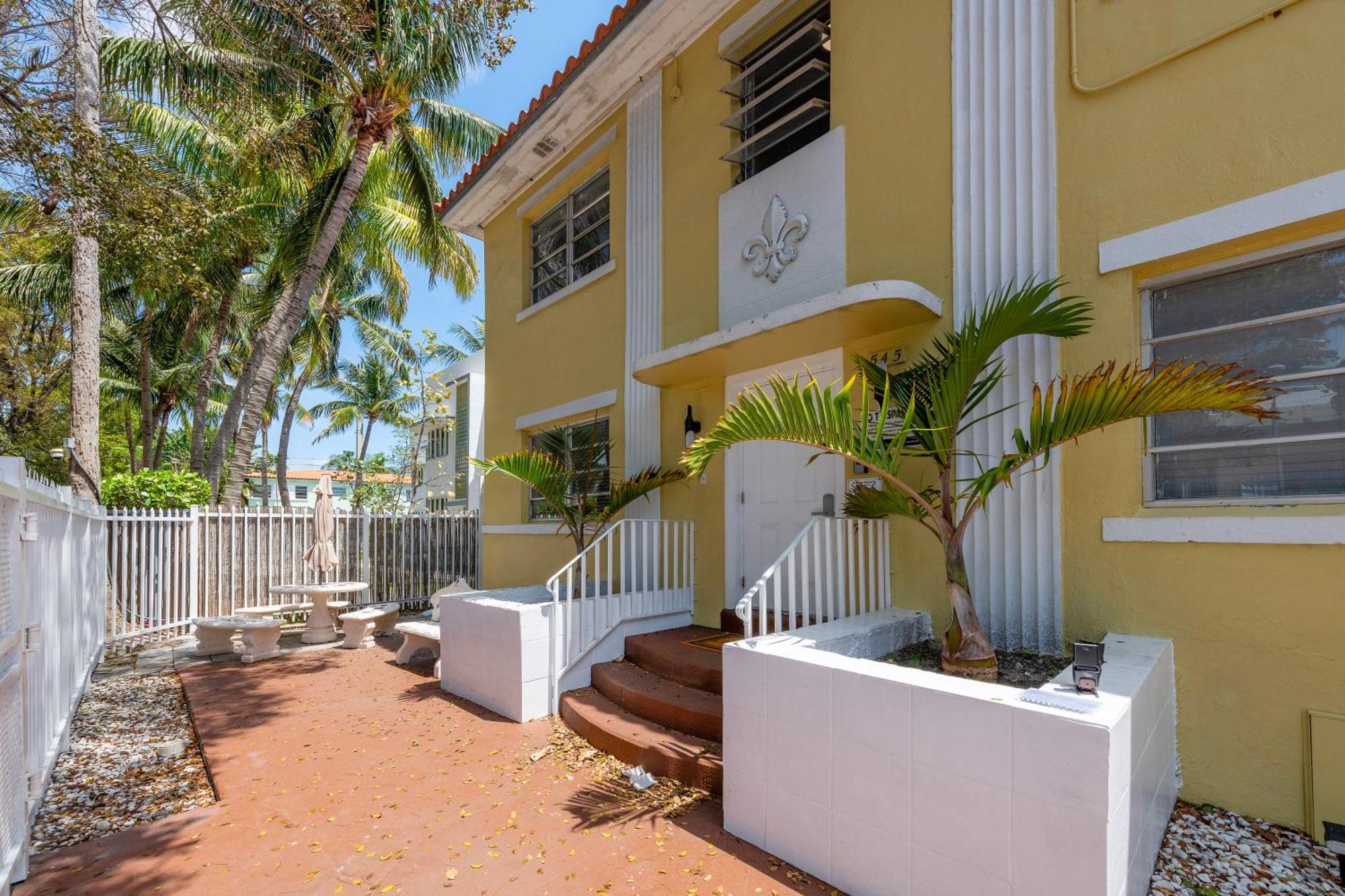 Sunnys Days 5Th St Apartment Miami Beach Bagian luar foto